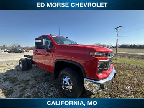 New 2026 Chevrolet Silverado 3500 LT w/ Convenience Package AWD/4WD image 1