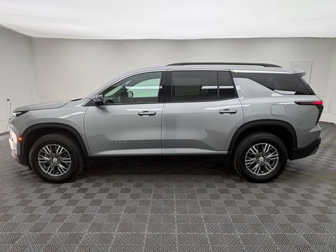 Used 2026 Chevrolet Traverse LT w/ Driver Confidence Package FWD image 13