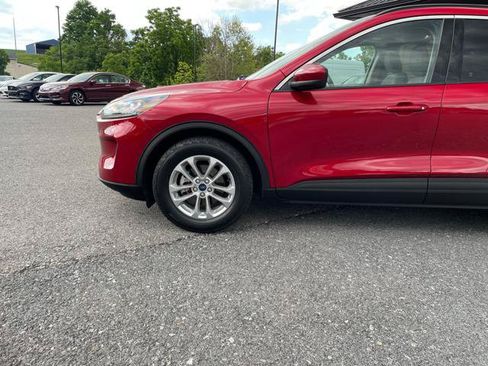 Used 2020 Ford Escape SE AWD/4WD image 2