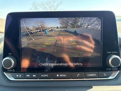 Used 2023 Nissan Rogue S image 21