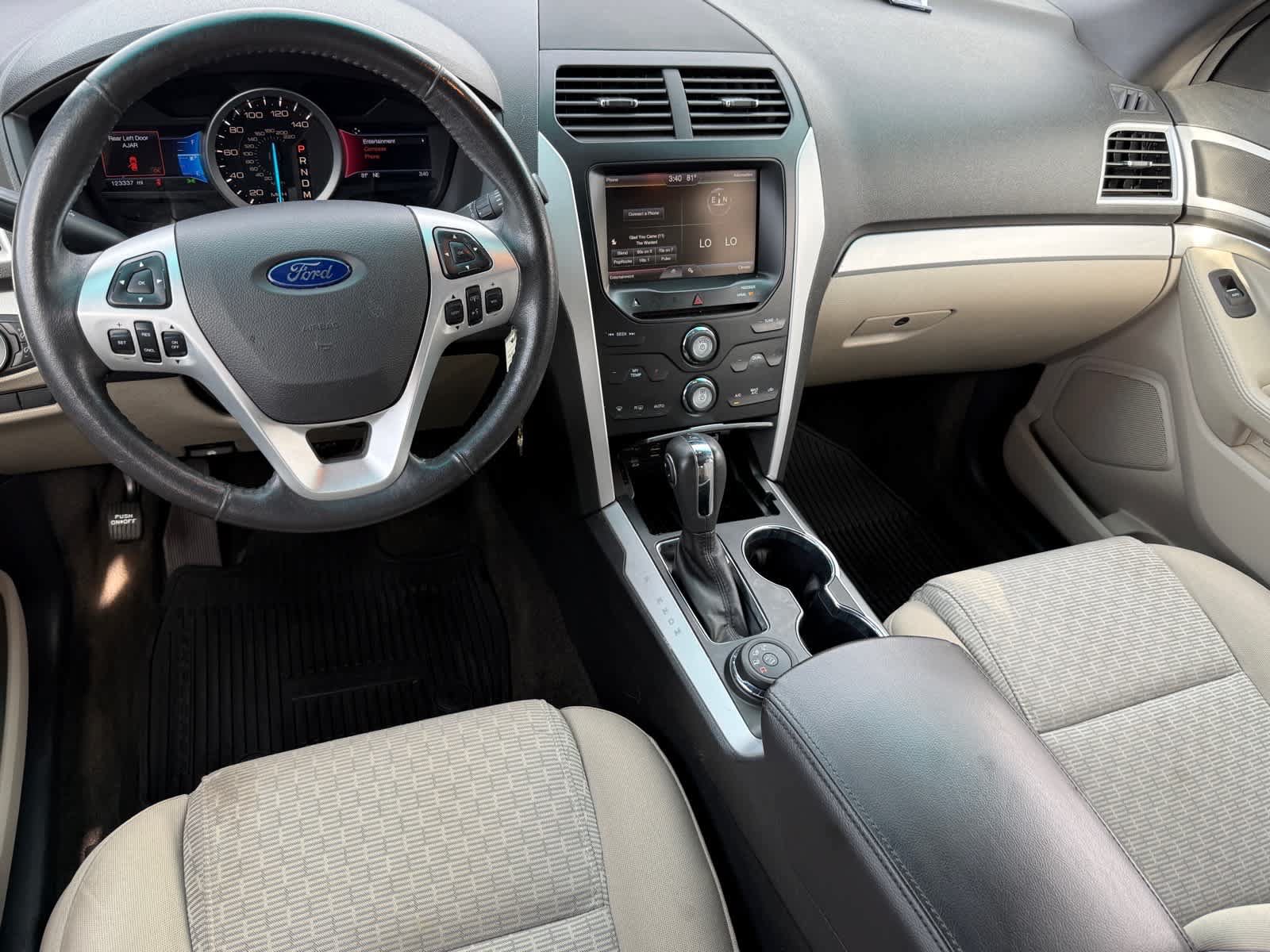 Used 2015 Ford Explorer XLT w/ Equipment Group 201A AWD/4WD image 12