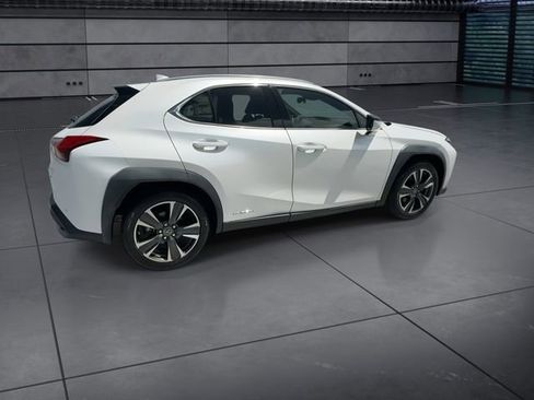 Used 2020 Lexus UX 250h w/ Premium Package image 8