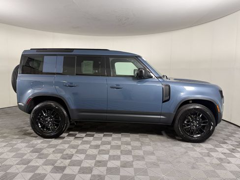 Used 2025 Land Rover Defender 110 S AWD/4WD image 8