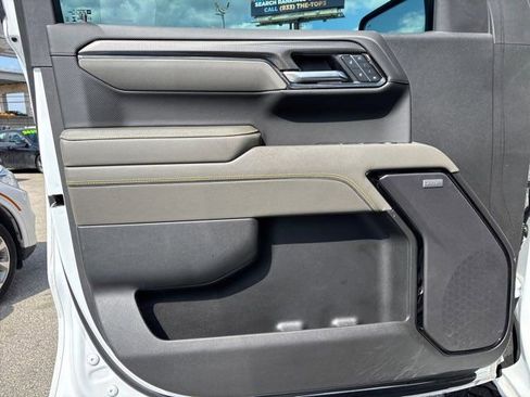 Used 2025 Chevrolet Silverado 1500 ZR2 w/ Technology Package image 12