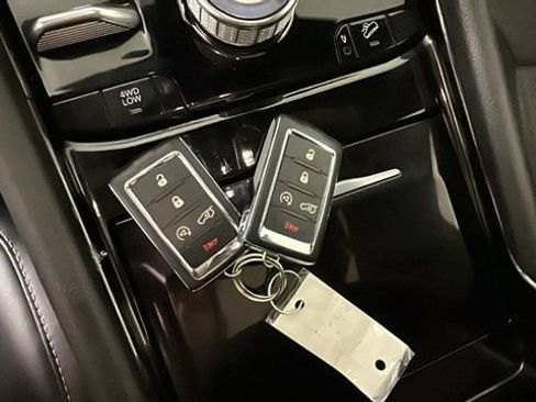 Used 2023 Jeep Grand Cherokee Overland AWD/4WD image 22