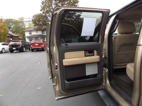 Used 2013 Ford F150 XLT w/ Mid Equipment Group AWD/4WD image 19