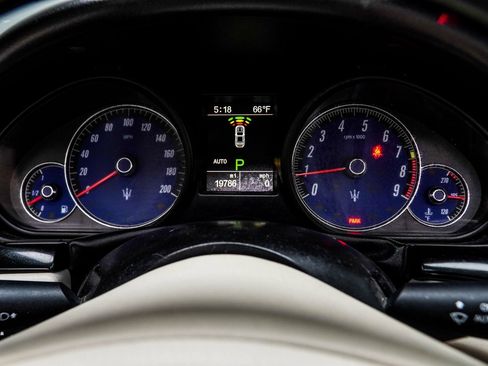 Used 2017 Maserati GranTurismo Sport RWD image 30