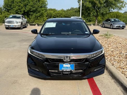 Used 2018 Honda Accord Touring image 8
