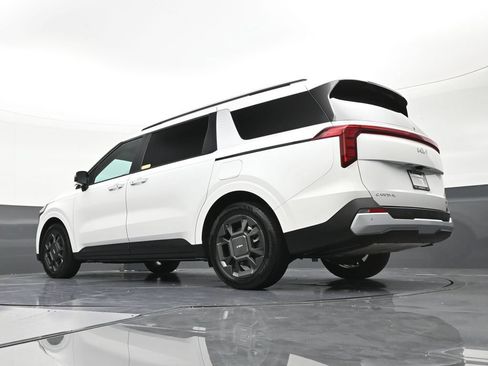Used 2026 Kia Carnival EX FWD image 22