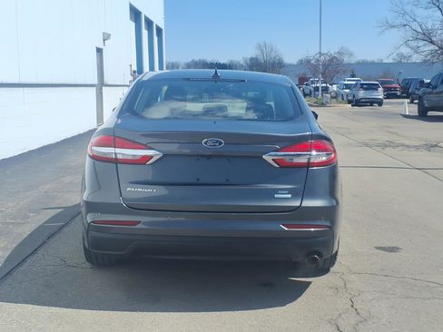 Used 2020 Ford Fusion SE image 5