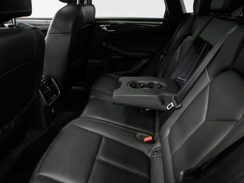 Certified 2023 Porsche Macan S AWD/4WD image 31