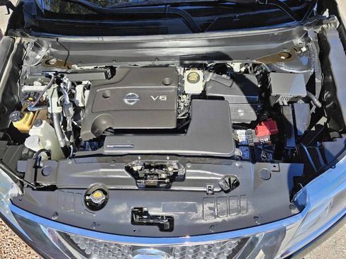 Used 2015 Nissan Pathfinder SV image 20