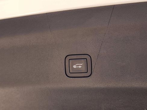 Used 2025 Cadillac Escalade Sport Platinum w/ LPO, Floor Liner Package image 28