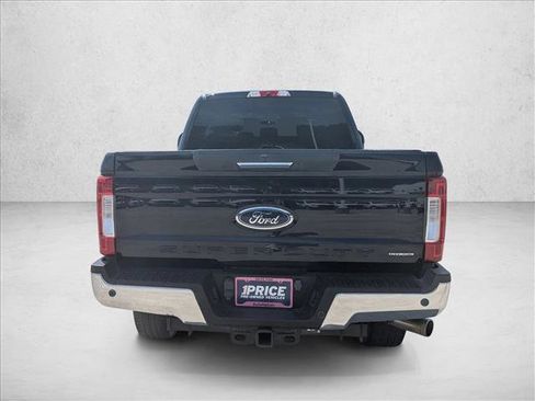 Used 2017 Ford F350 XLT w/ XLT Premium Package AWD/4WD image 6