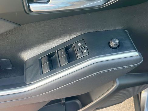 Used 2022 Toyota Highlander XLE image 34