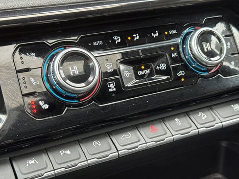 Used 2023 GMC Sierra 1500 AT4 w/ AT4 Premium Package image 23