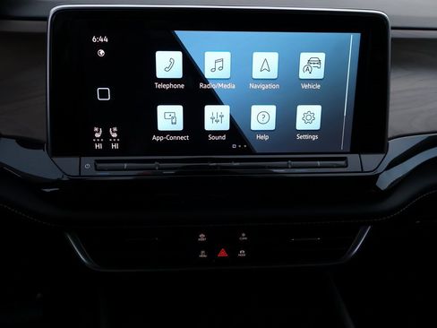 Used 2024 Volkswagen Atlas SE image 26