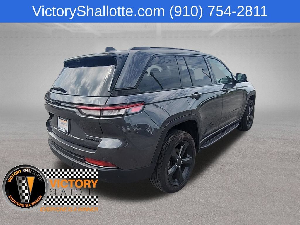Used 2025 Jeep Grand Cherokee Limited w/ Luxury Tech Group II AWD/4WD image 31