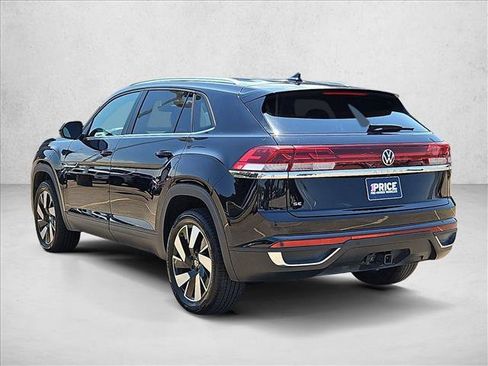 Used 2025 Volkswagen Atlas Cross Sport SE FWD image 8