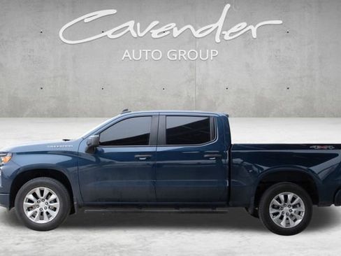 Used 2022 Chevrolet Silverado 1500 Custom image 4