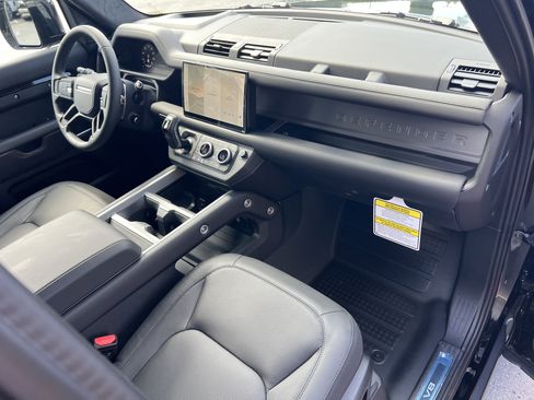 New 2025 Land Rover Defender 130 V8 image 11