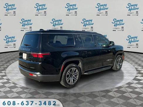 Used 2022 Jeep Wagoneer Series III w/ Flexible Seating Group AWD/4WD image 5