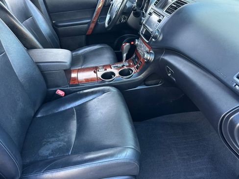 Used 2013 Toyota Highlander Limited AWD/4WD image 15