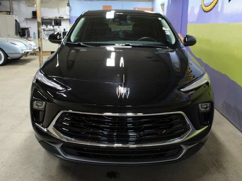 Certified 2024 Buick Encore GX Preferred w/ Comfort Package AWD/4WD image 2