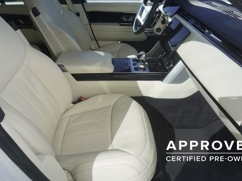 Used 2023 Land Rover Range Rover SE image 23