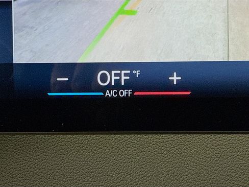 Used 2023 BMW iX xDrive50 w/ Sport Package image 16