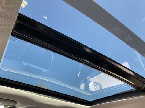 Used 2023 Subaru Ascent Limited w/ Technology Package image 36