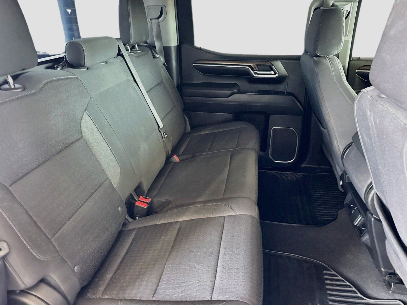Used 2023 Chevrolet Silverado 1500 LT AWD/4WD image 17