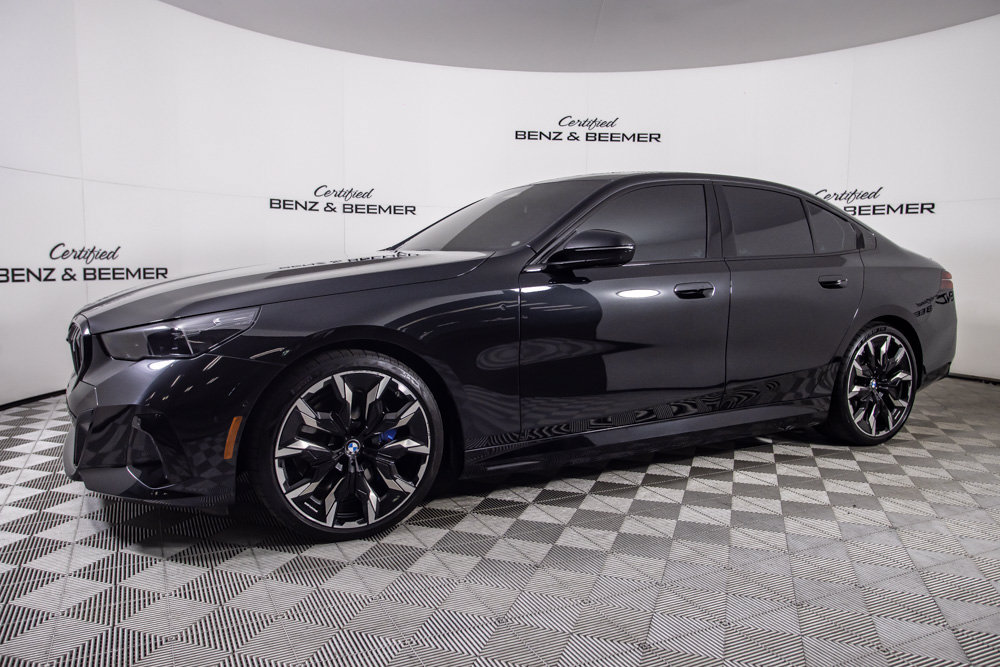 Used 2026 BMW i5 eDrive40 w/ M Sport Package RWD image 9