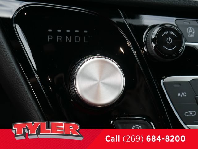 New 2027 Chrysler Pacifica Select FWD image 31