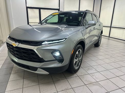 Used 2025 Chevrolet Blazer LT w/ Convenience Package FWD image 12