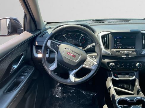 Used 2024 GMC Terrain SLE AWD/4WD image 12