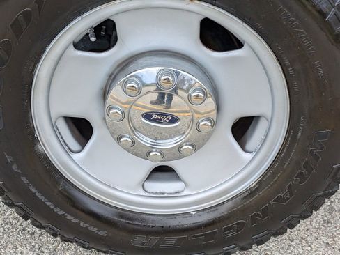 Used 2006 Ford F350 XL image 30