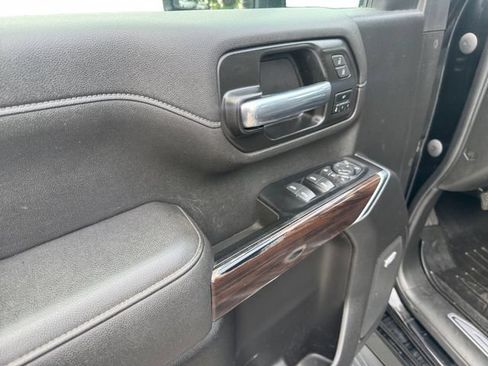 Used 2022 GMC Sierra 3500 SLT w/ SLT Preferred Package AWD/4WD image 11