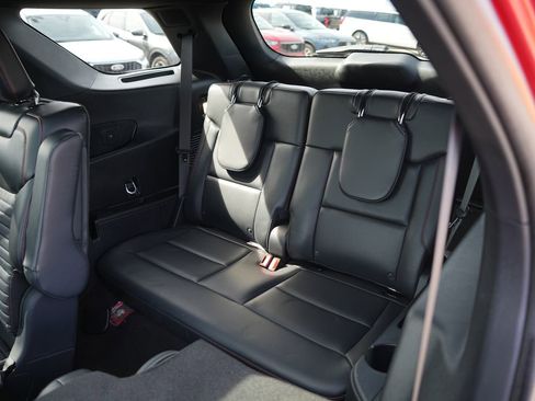 Used 2025 Ford Explorer ST-Line w/ Premium Package AWD/4WD image 30