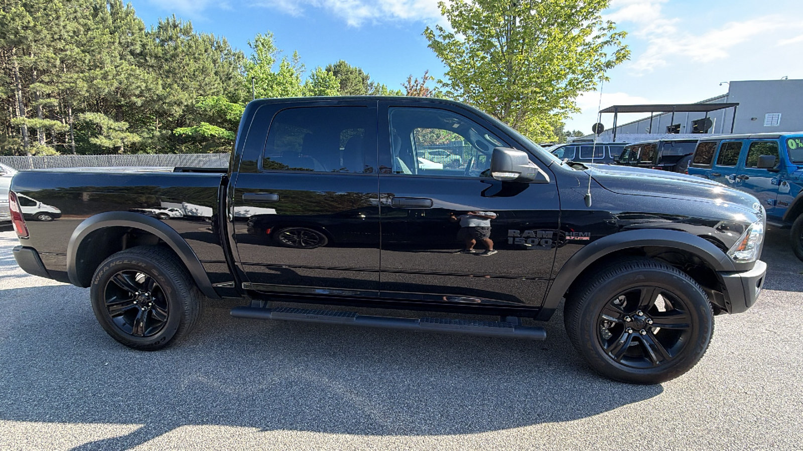 Used 2024 RAM 1500 Warlock w/ Electronics Group AWD/4WD image 7
