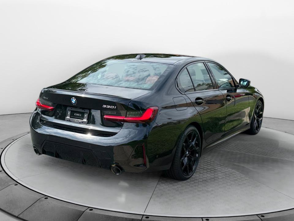 New 2026 BMW 330i xDrive Sedan w/ M Sport Package AWD/4WD image 7