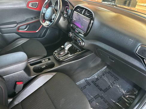 Certified 2023 Kia Soul GT-Line w/ GT-Line Technology Package FWD image 22