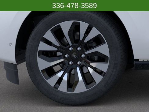 New 2025 Ford Expedition Max Platinum w/ Driver's Package image 19