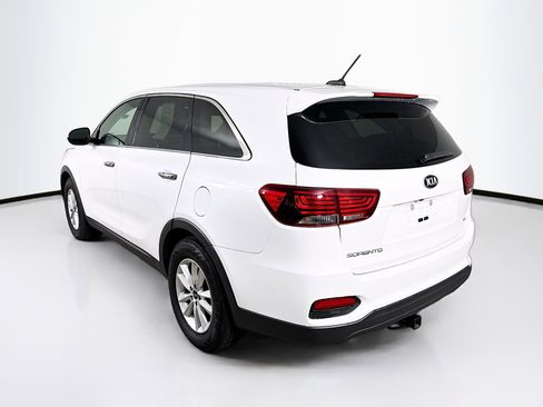 Used 2019 Kia Sorento LX image 28