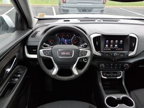 Used 2022 GMC Terrain SLE FWD image 10