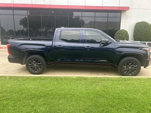 Used 2024 Toyota Tundra Platinum AWD/4WD image 3