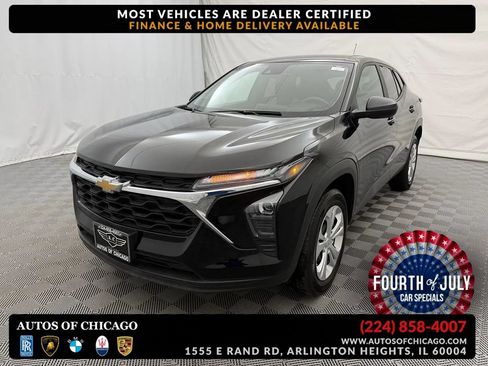 Used 2024 Chevrolet Trax LS FWD image 1