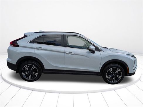 New 2025 Mitsubishi Eclipse Cross SE image 3