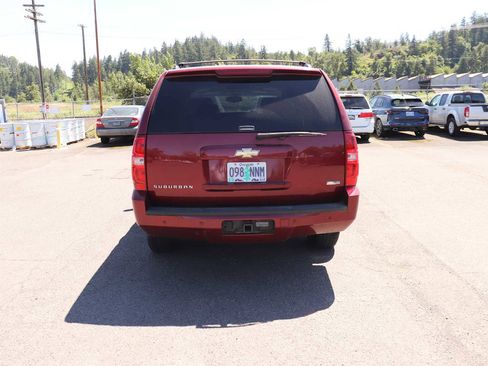 Used 2010 Chevrolet Suburban LT AWD/4WD image 6