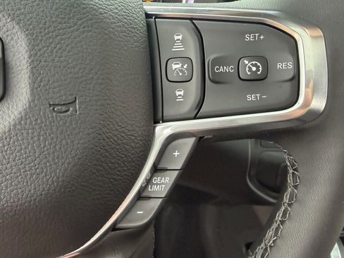 New 2026 RAM 3500 Laramie AWD/4WD image 30